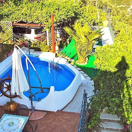 Sleeps 5 Pool Wifi Apartment Furore